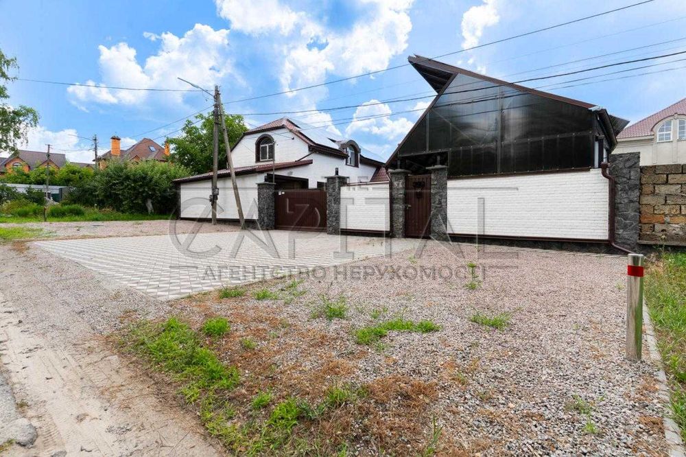 Сучасний будинок 190 м² на 7 сотках у Бортничах.