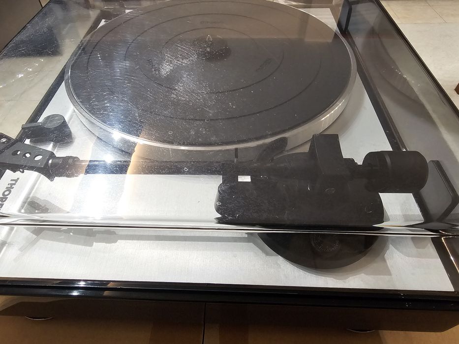 Gira Discos Thorens TD 402 DD Direct Drive