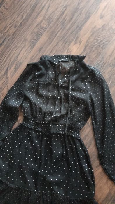 Sukienka Cropp XS czarna w kropki