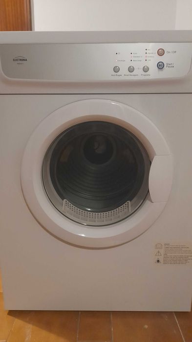 Máquina de Secar Roupa Electronia MDR70 II – Praticamente Nova