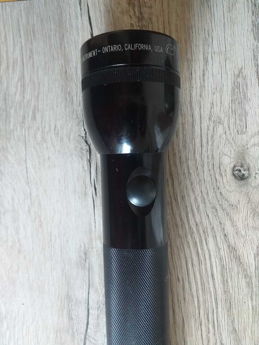 Продам мощный полицейский фонарь MAG LITE