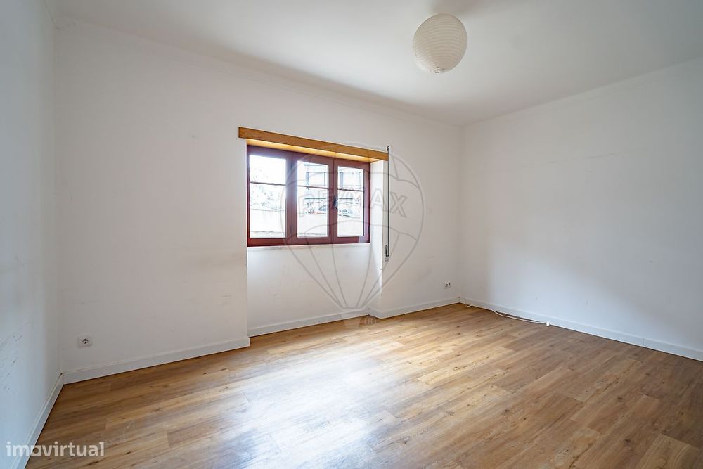 Apartamento T4 para arrendamento