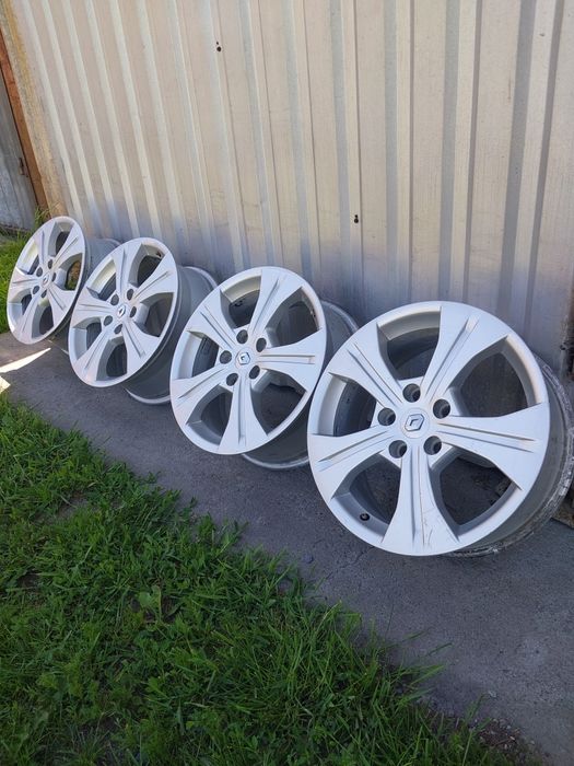 Felgi 17 Renault 5x114,3 7x17 et49 66,6