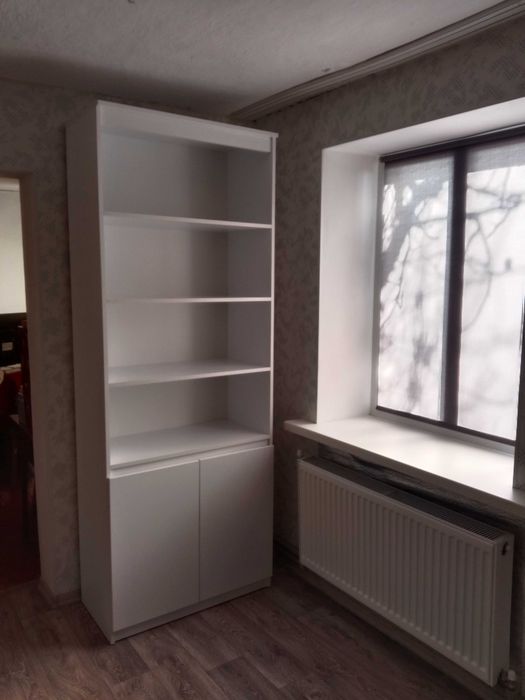 Стелаж шафа книжна поличка