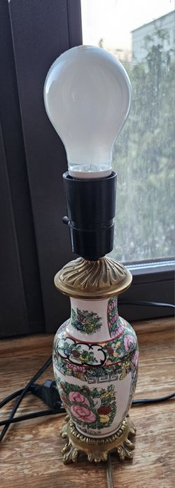 Stara chinska lampa porcelanowa