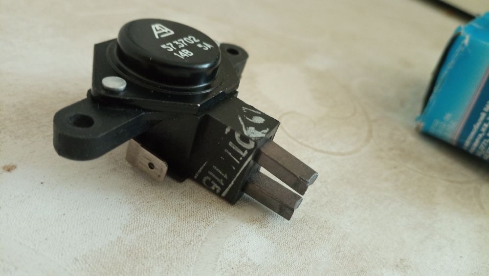 Регулятор напруги генератора ВАЗ 2110-12, 2113-2115