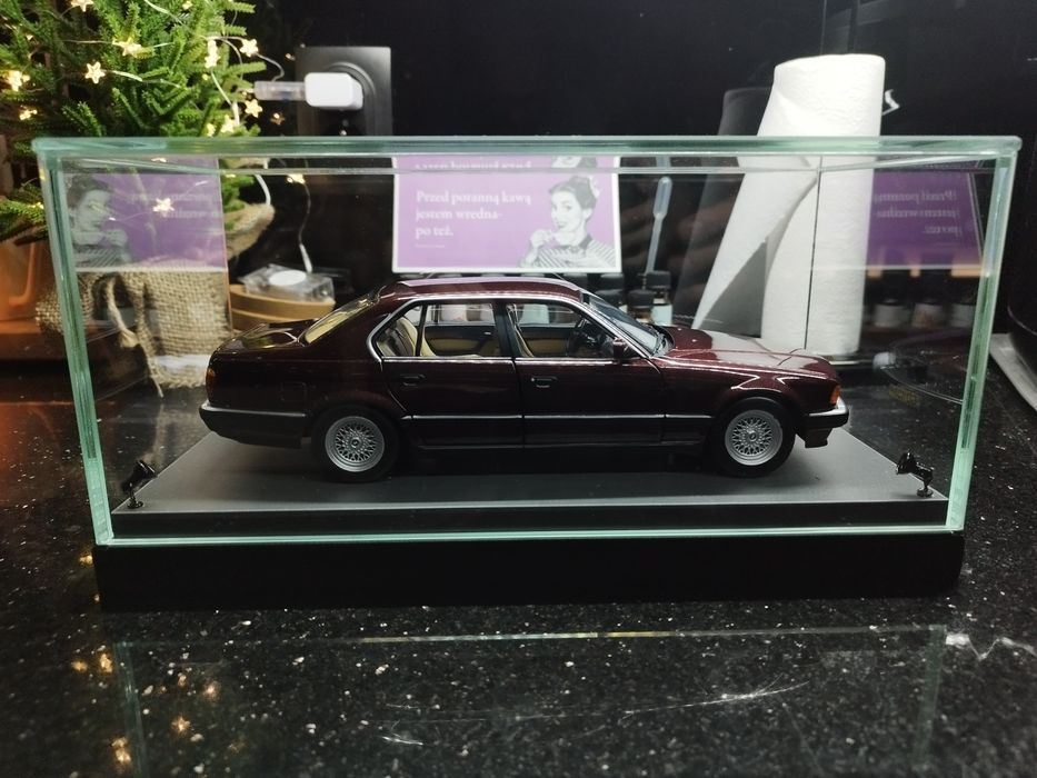 BMW 730i 1986 Minichamps, model skala 1:18