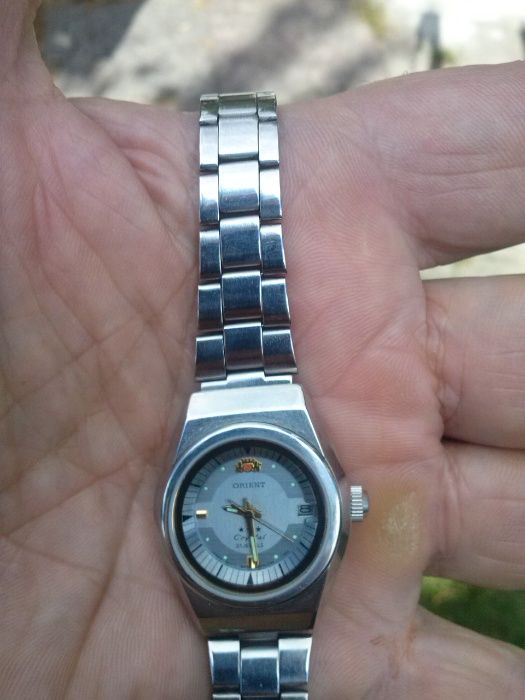 Женские часы Orient .
