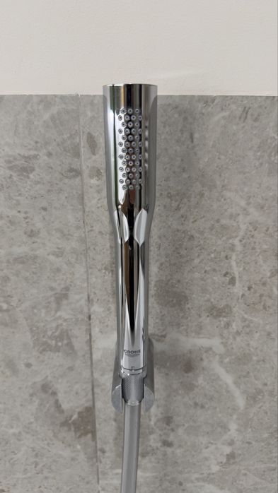 Bateria wannowa Grohe Essense z prysznicem