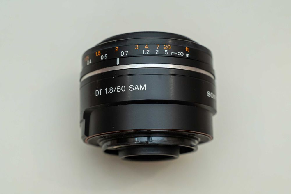 Об'єктив SONY 50 1.8 SAL