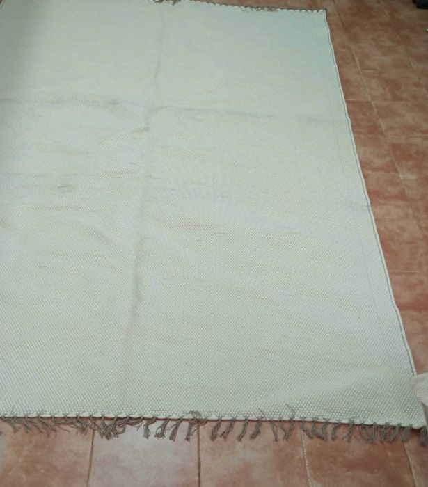 Tapete Grande em Algodão com Franjas (2 x 2.90m) – Novo!