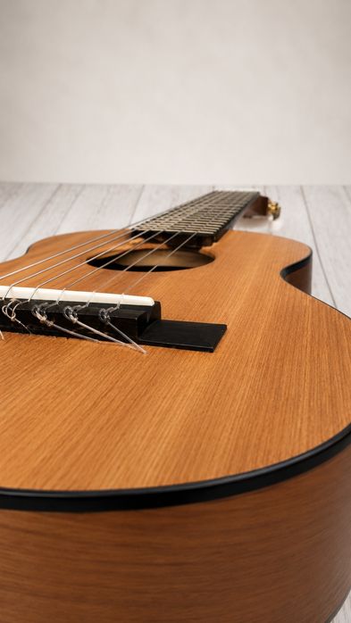 Гиталеле Yamaha GL1 + фирменный чехол + коробка. Отличное остояние