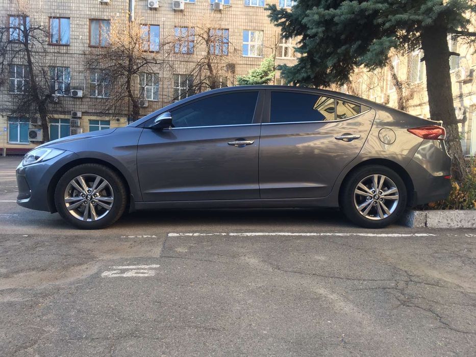 Продам Hyundai Elantra 2018