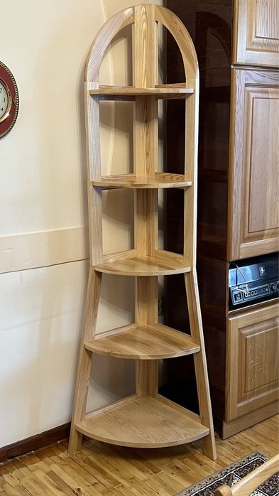 Кутова етажерка