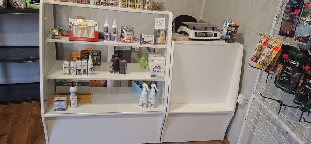 Вітрина та прилавок