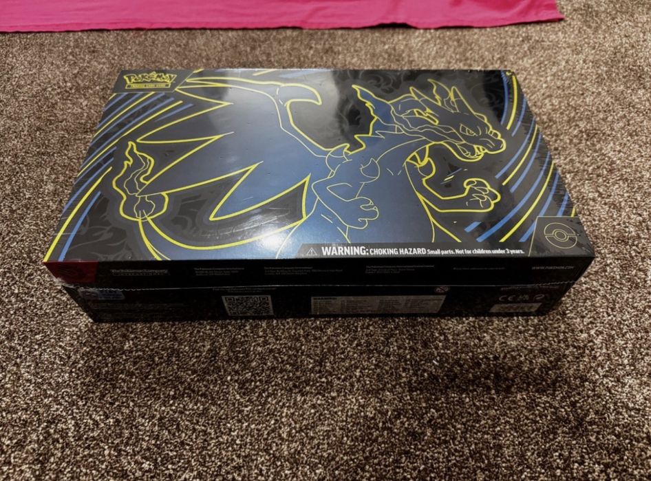 Mega charizard ultra premium collection