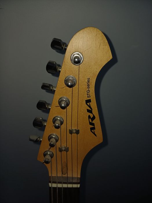 Gitara elektryczna Aria STG-series