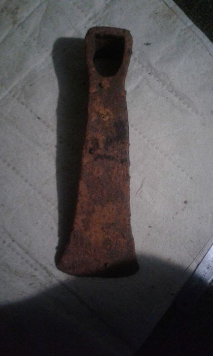 Топор старовиннийіі