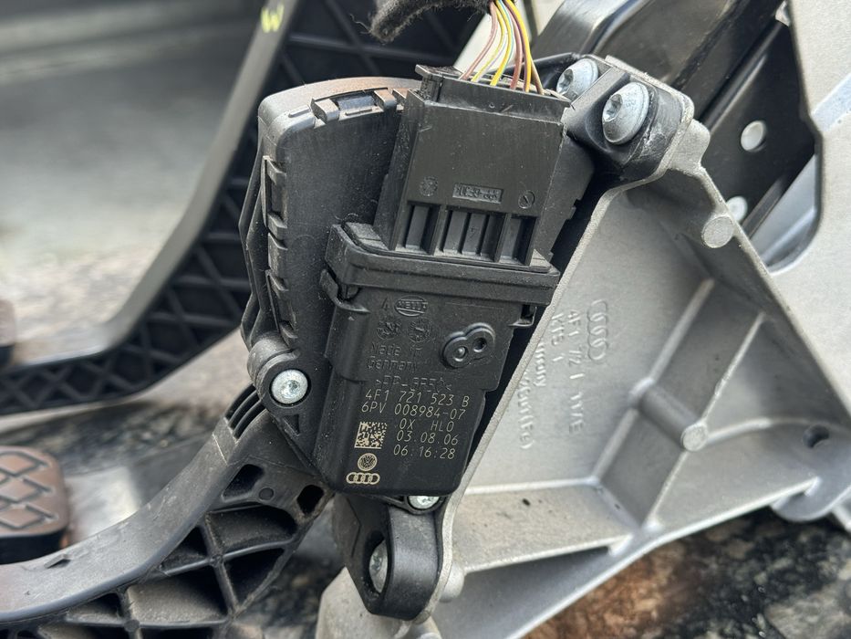 Педалі Audi a6 c6 механіка газ тормоз щеплення ауді а6 с6 педалі ауді