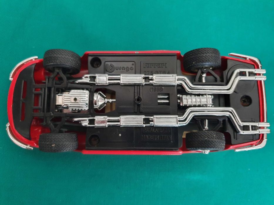 Ferrari 275 GTB4 (1966) - BURAGO, escala 1:24, anos 80 - Italy