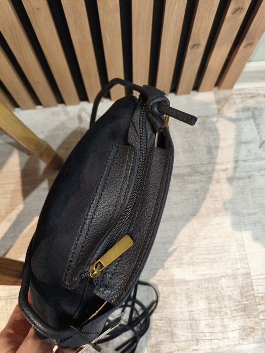 Torebka w stylu Boho z klapką i frędzlami