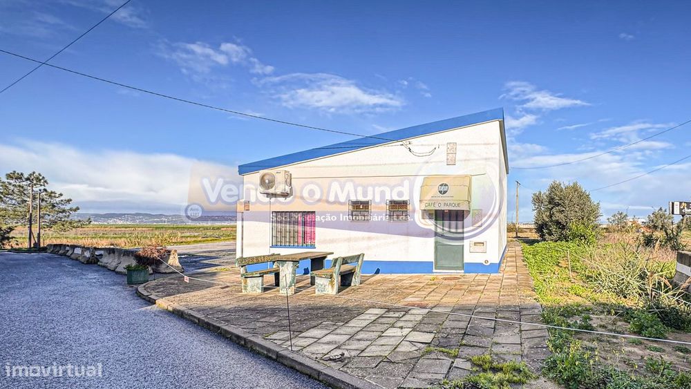 Estabelecimento Comercial no Porto Alto (PALT389)