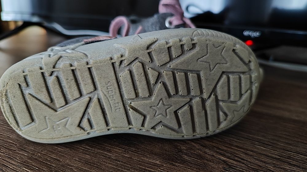 Superfit взуття дитяче шкіряне кросівки 22 розмір