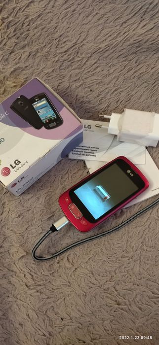 Телефон LG - P500
