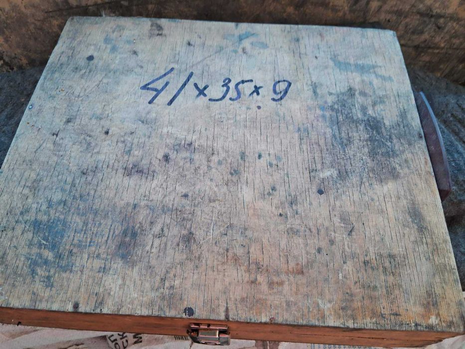 Ящик деревянный и металлический