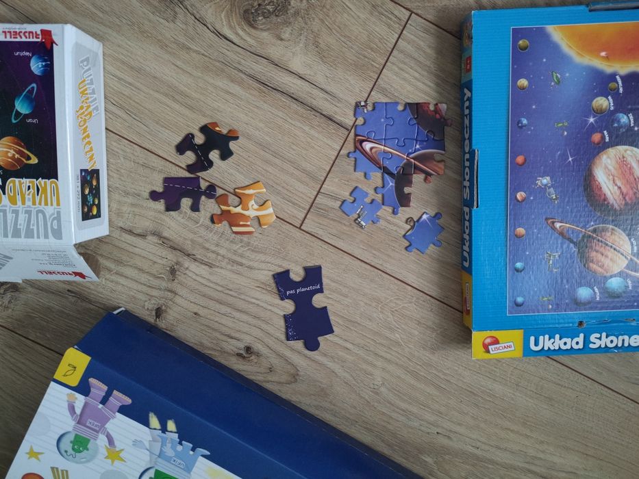 Zestaw puzzli kosmos