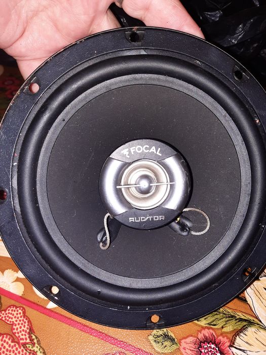 Colunas de som de carro