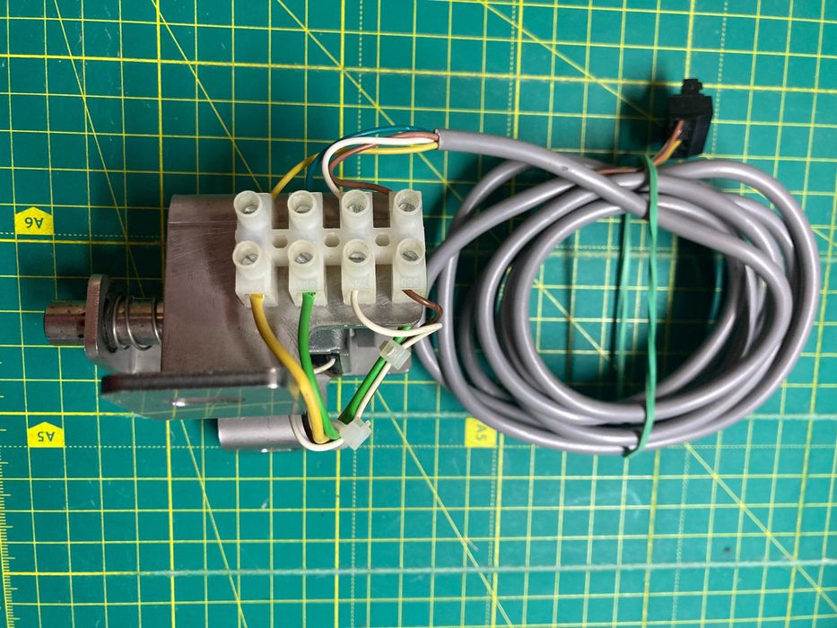 GU GS 100 електромеханічний замок для розсувних автоматичних  дверей 24V