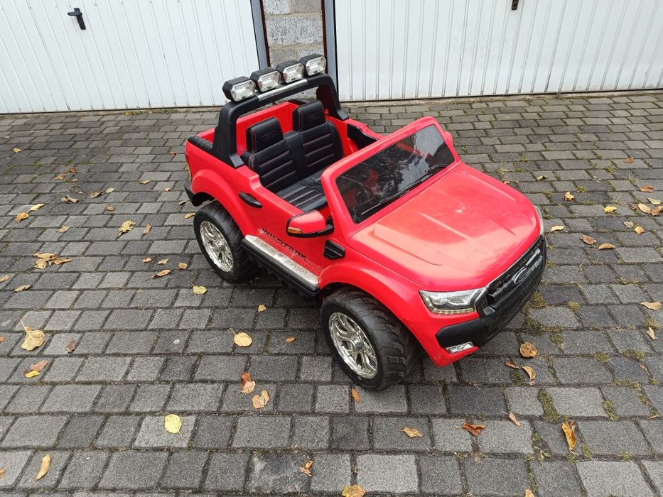 Ford ranger 4x4 na akumulator