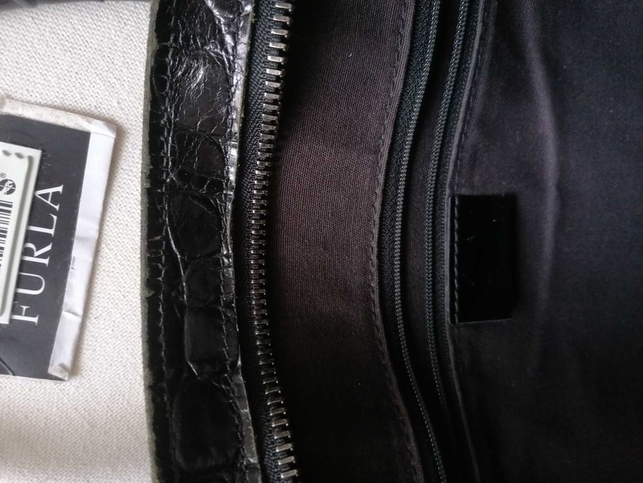 Mala FURLA (homem /mulher) - couro.