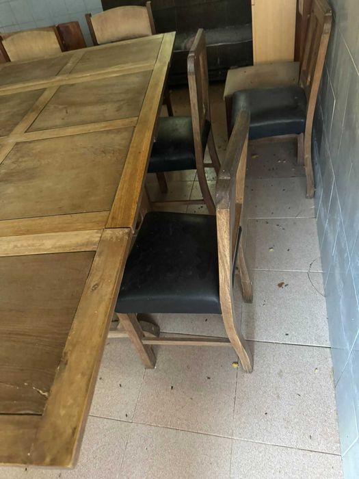 Mesa extensivel em madeira