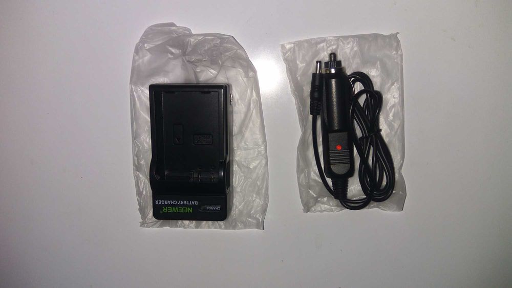 Зарядний пристрій Neewer для акамуляторів формату EN-EL14 для Nikon