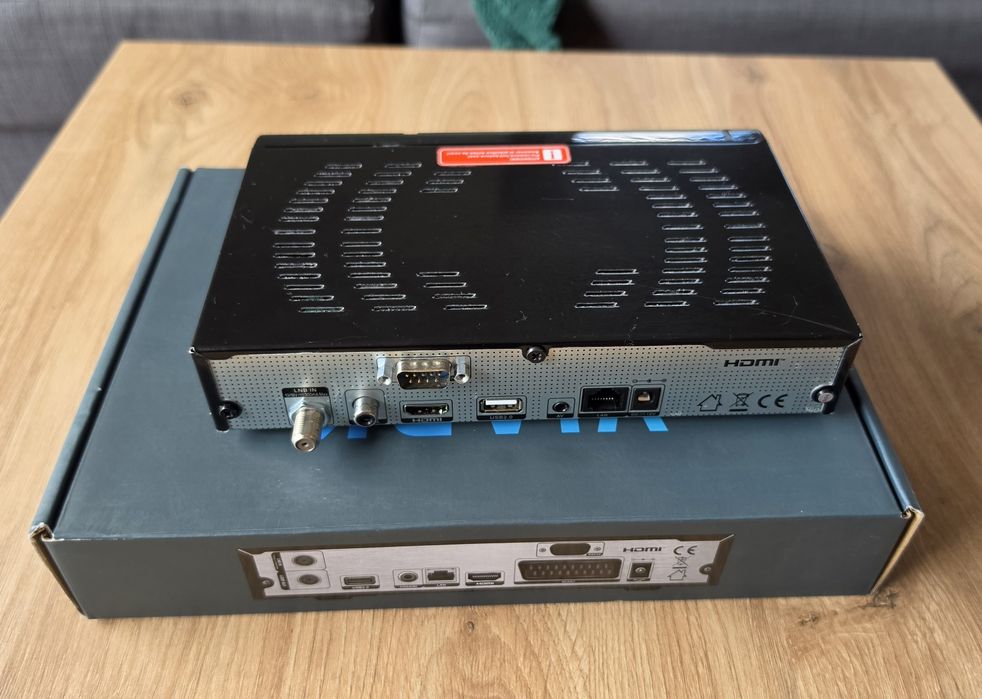 Dekoder satelitarny VIARK SAT 4K tuner SAT DVB-S2X nowy pilot