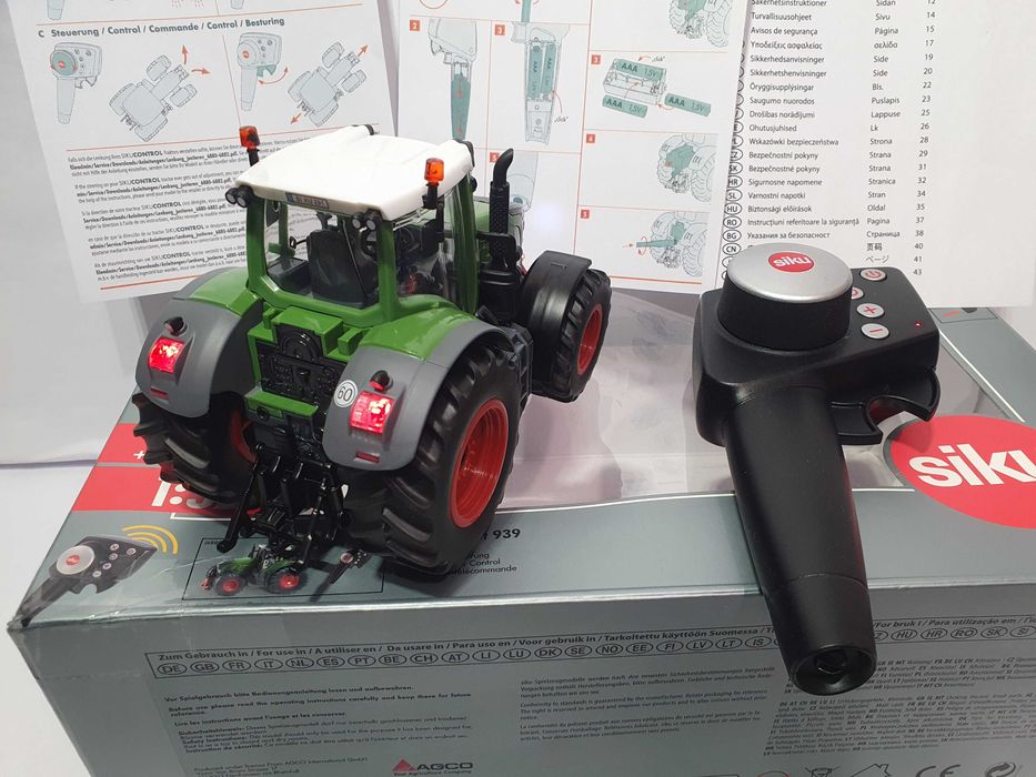 Ciagnik traktor SIKU CONTROL 6880 zdalnie sterowany nowy skala 1/32