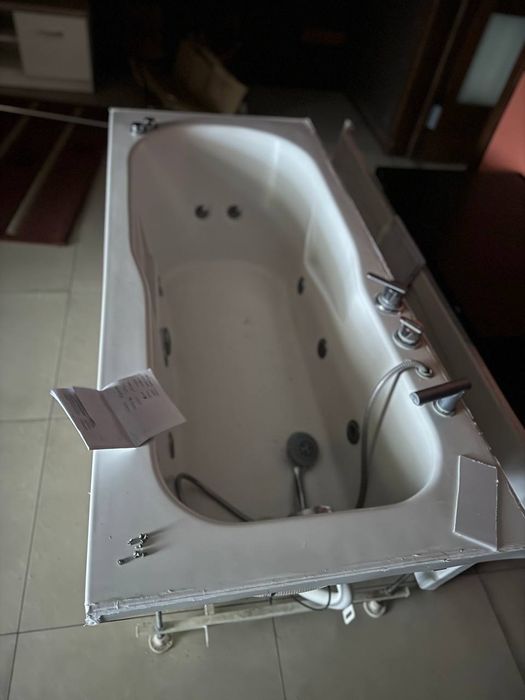 Ванна джакузи гидромассажная