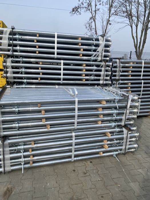 Podpory budowlane stemple metalowe szalunki stropowe dźwigary budowlane doki strop