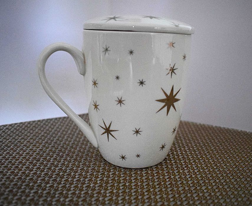 Ceramiczny kubek z przykrywką + drugi gratis .
