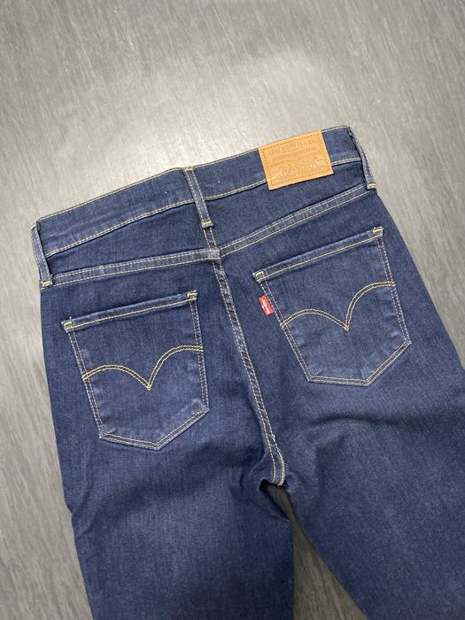 Jean Levi’s Mulher 720 High Rise Super Skinny Marrina W26 L30