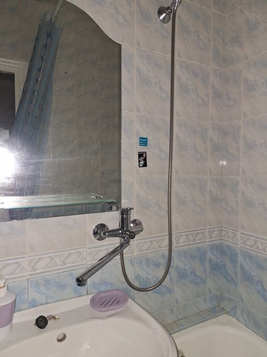 Продам Гостинку 2/5, на Александрийской 19