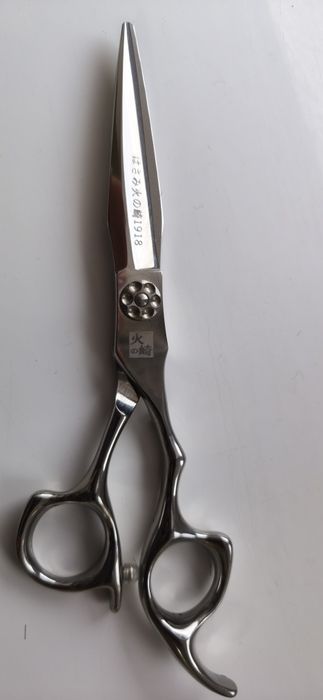 Продам парикмахерские ножницы 5.5,новые