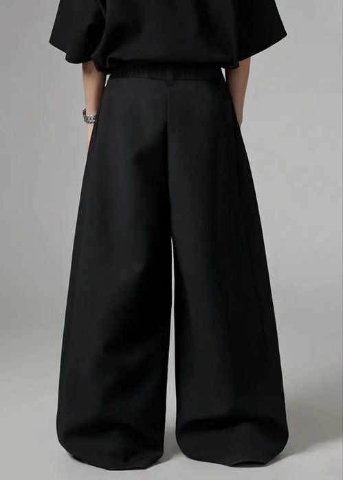 Чоловічі брюки з широкими штанинами