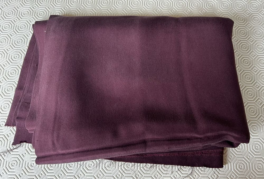 Seda Natural, bordeaux. Peca de alta qualidade. 110 x 310 cm