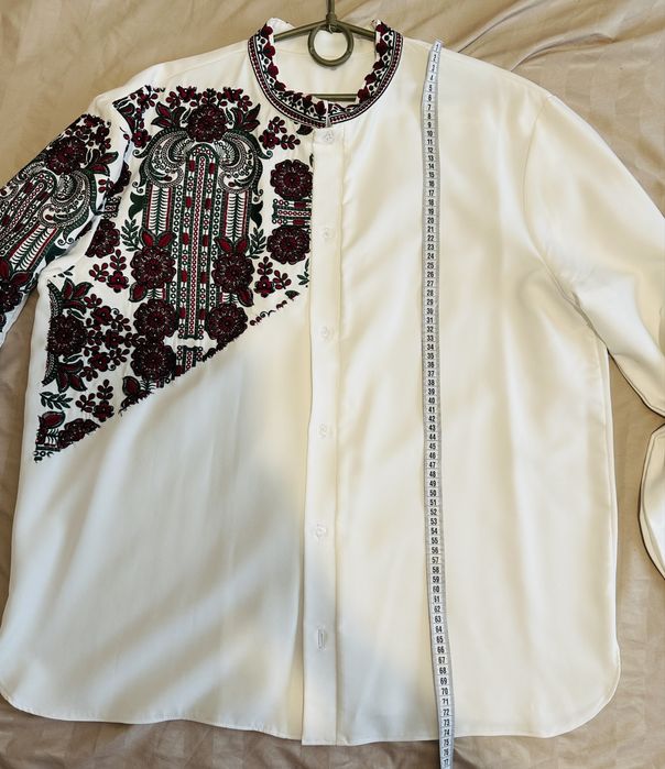 Чоловіча вишиванка, стильна вишита чоловіча сорочка