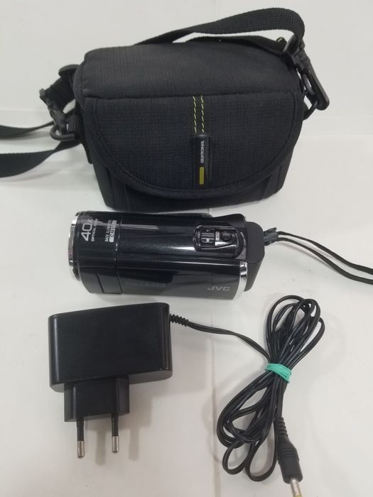 Відеокамера JVC GZ-E15BE