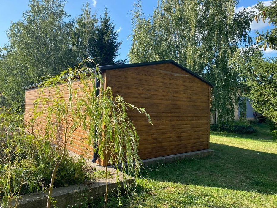 Garaż jednostanowiskowy 4x8 m Dach dwuspadowy, Brama uchylna, Drewnopo