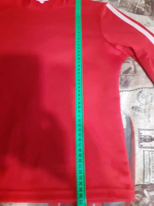 Продам женский спортивный костюм. Розмер S.